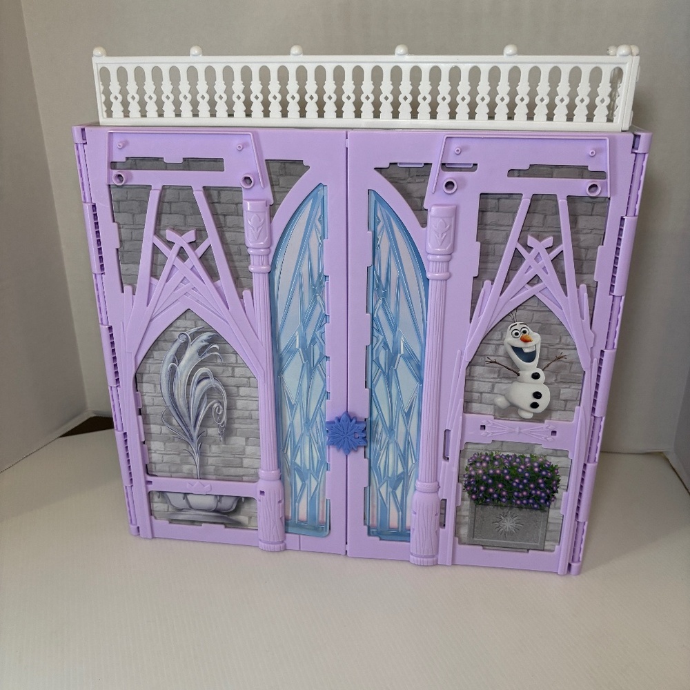 Disney Frozen II Fold & Go Arendelle Castle Folding Dollhouse House Only